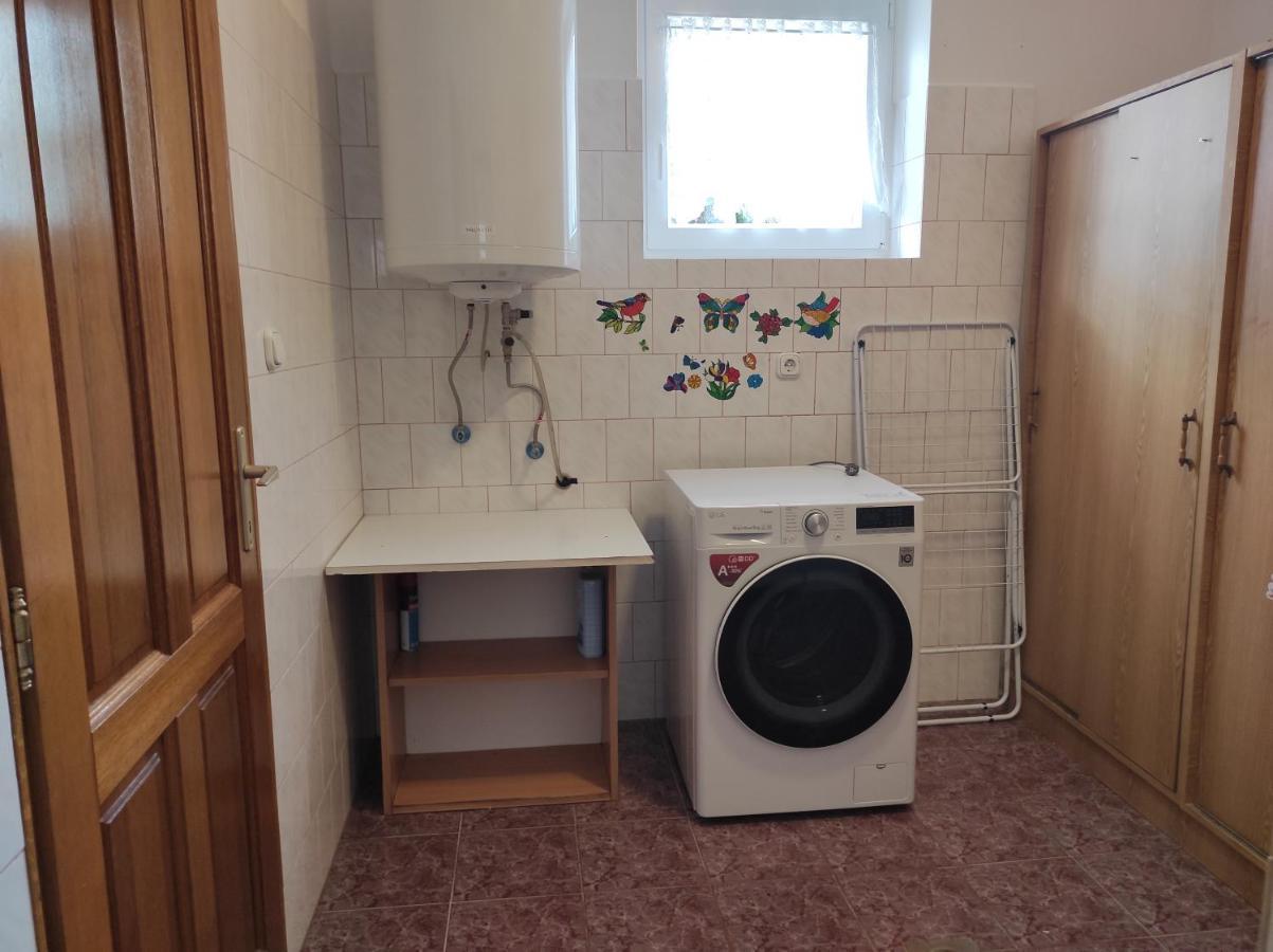 Badacsony Apartmanhaz Badacsonytomaj Exterior foto