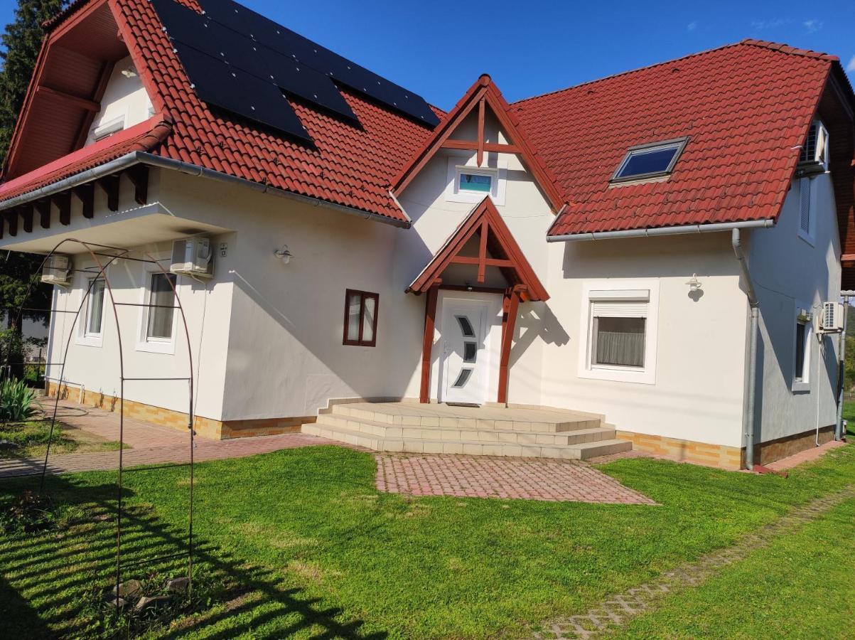 Badacsony Apartmanhaz Badacsonytomaj Exterior foto
