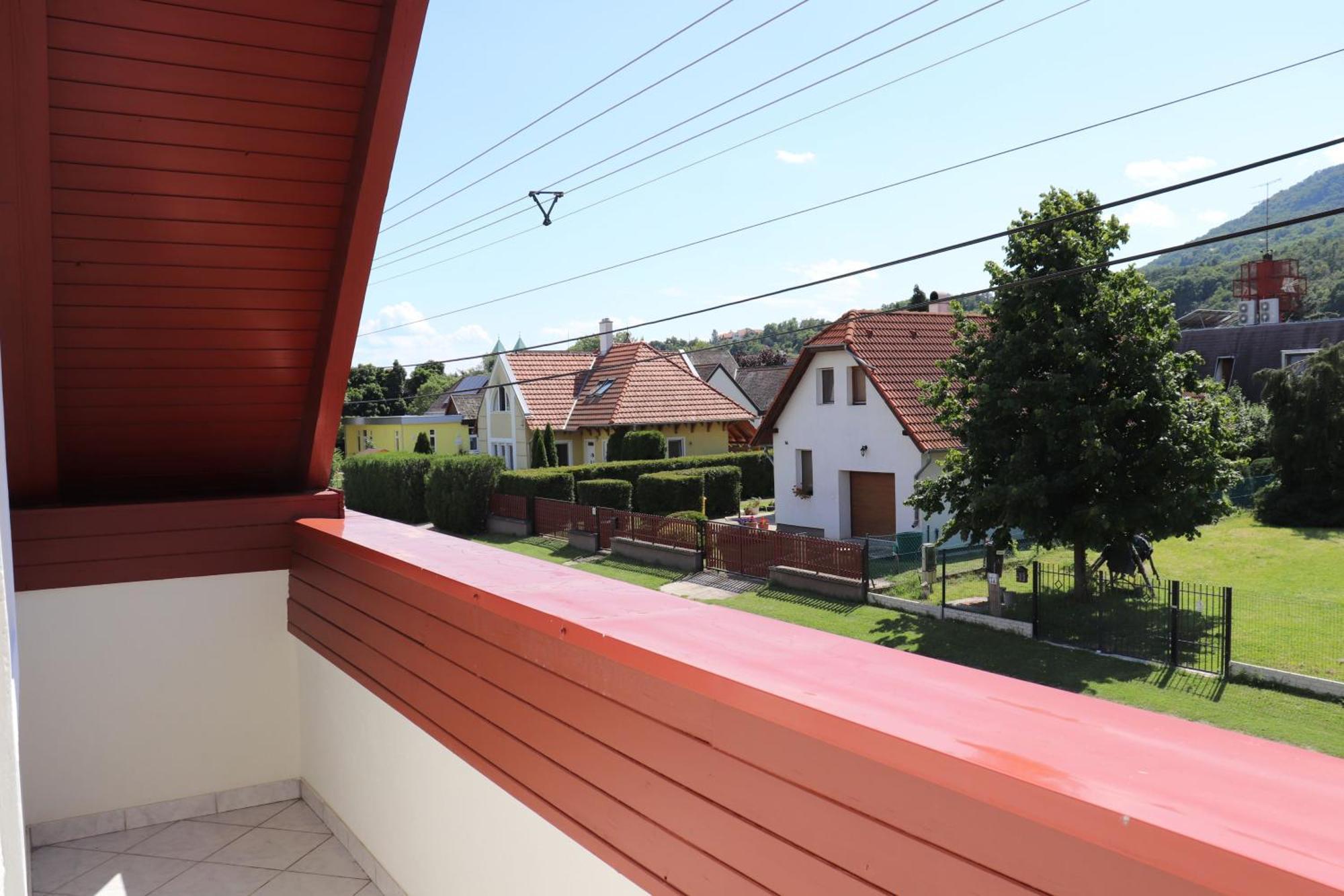 Badacsony Apartmanhaz Badacsonytomaj Exterior foto