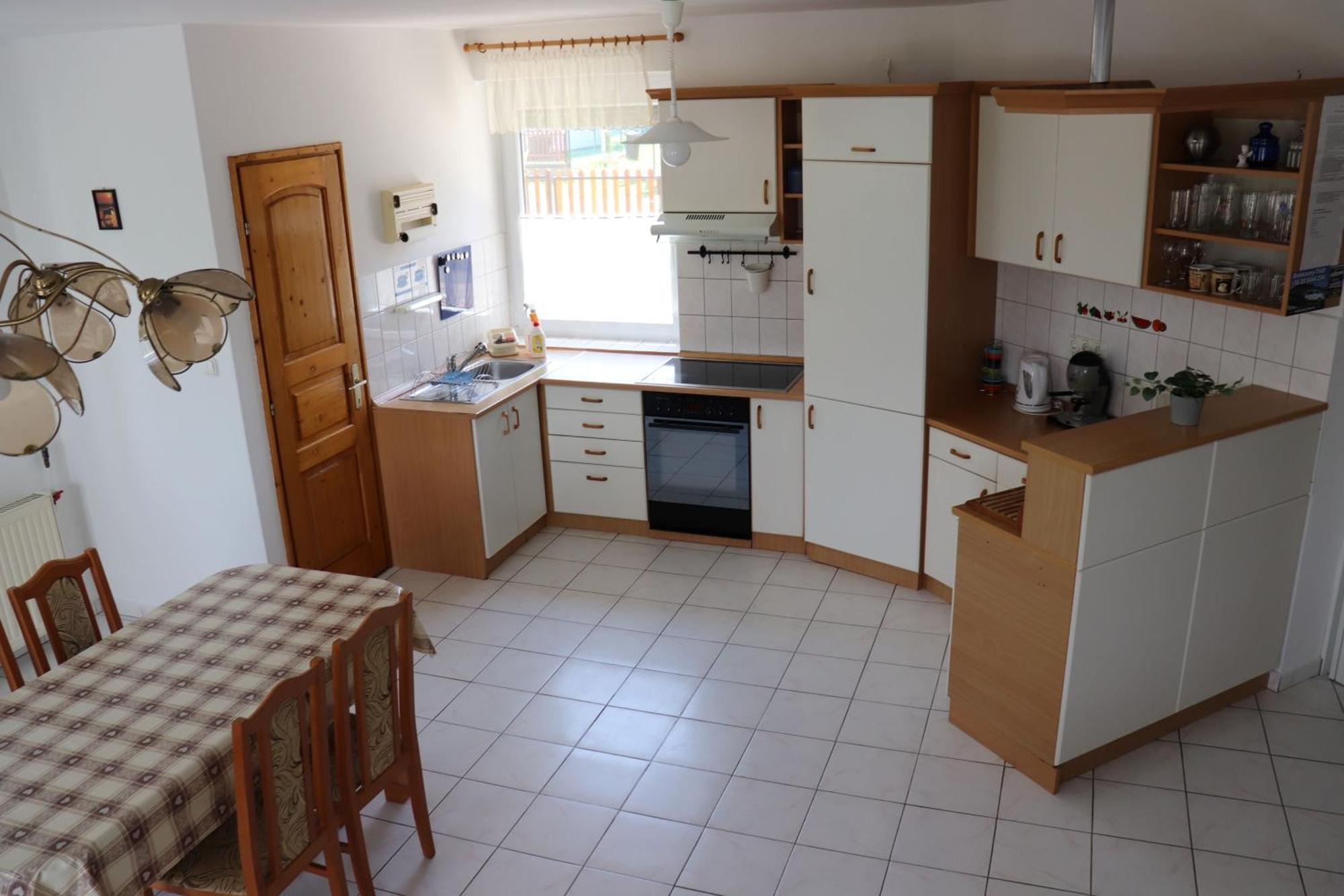 Badacsony Apartmanhaz Badacsonytomaj Exterior foto