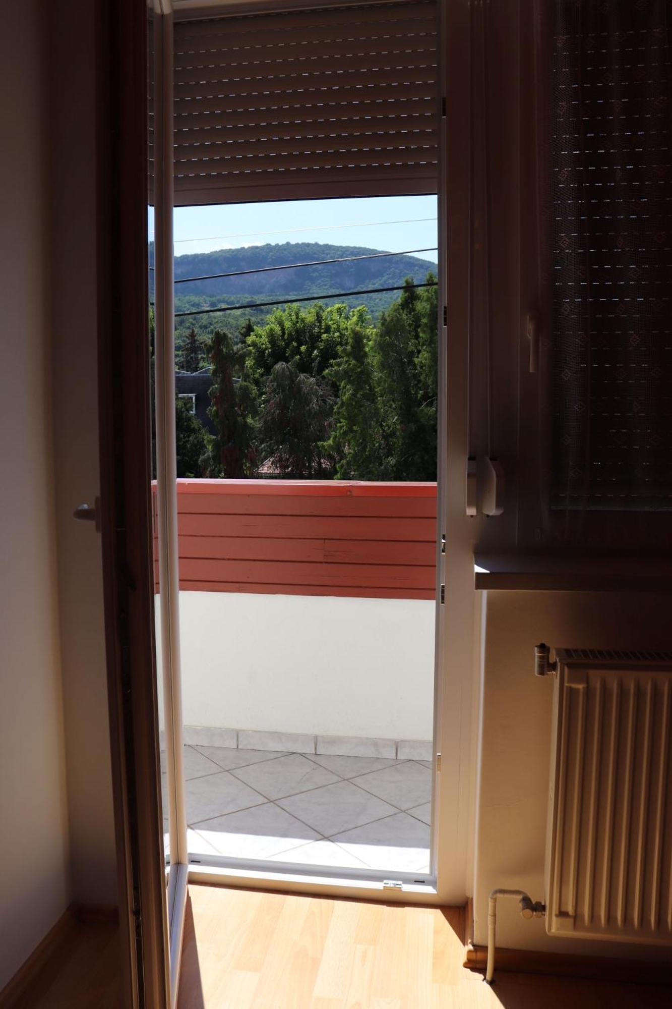 Badacsony Apartmanhaz Badacsonytomaj Exterior foto