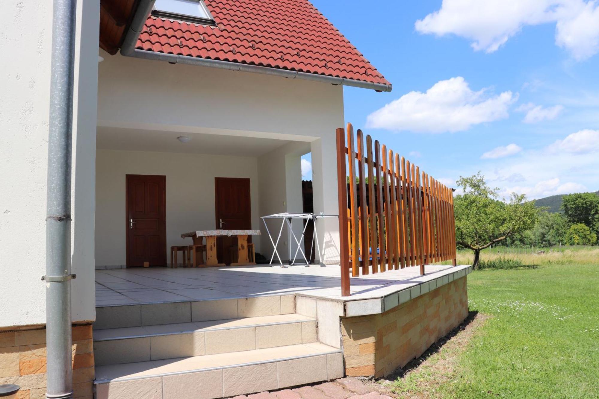 Badacsony Apartmanhaz Badacsonytomaj Exterior foto