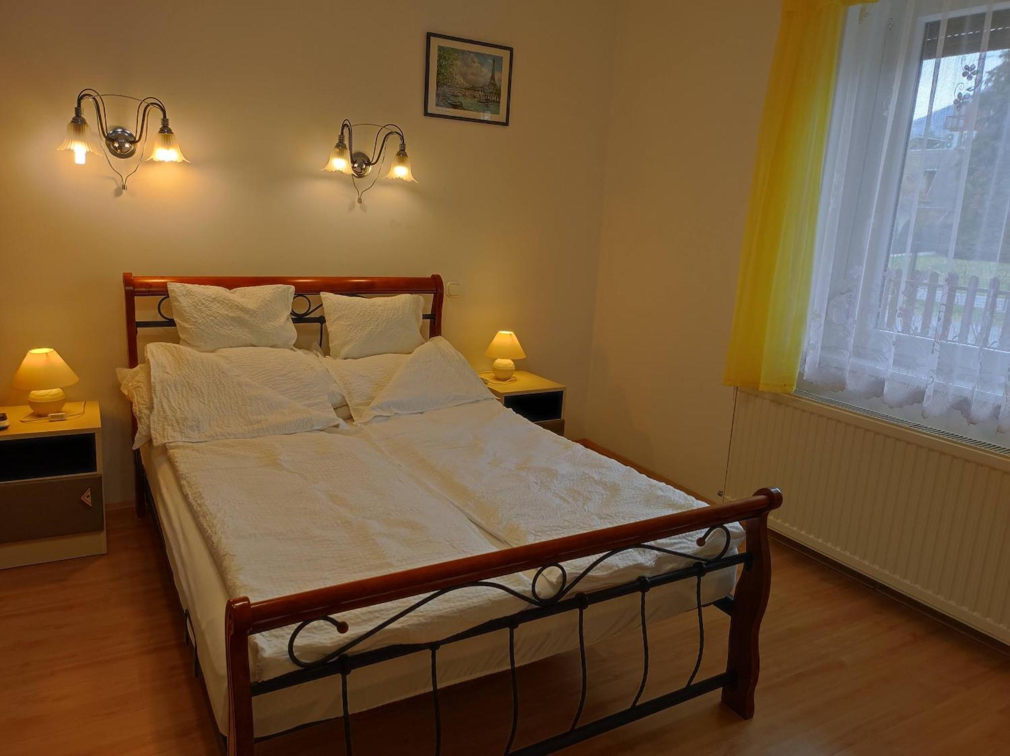 Badacsony Apartmanhaz Badacsonytomaj Exterior foto