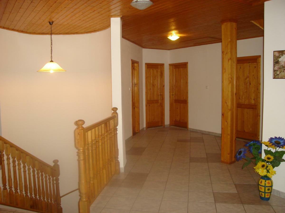 Badacsony Apartmanhaz Badacsonytomaj Exterior foto